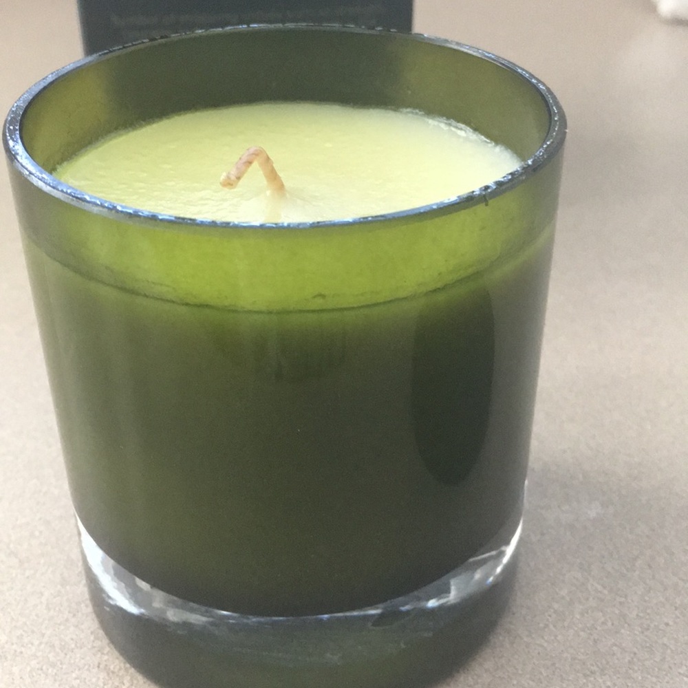 Candle from Noble Isle, Lightning Oak. Brand New.
